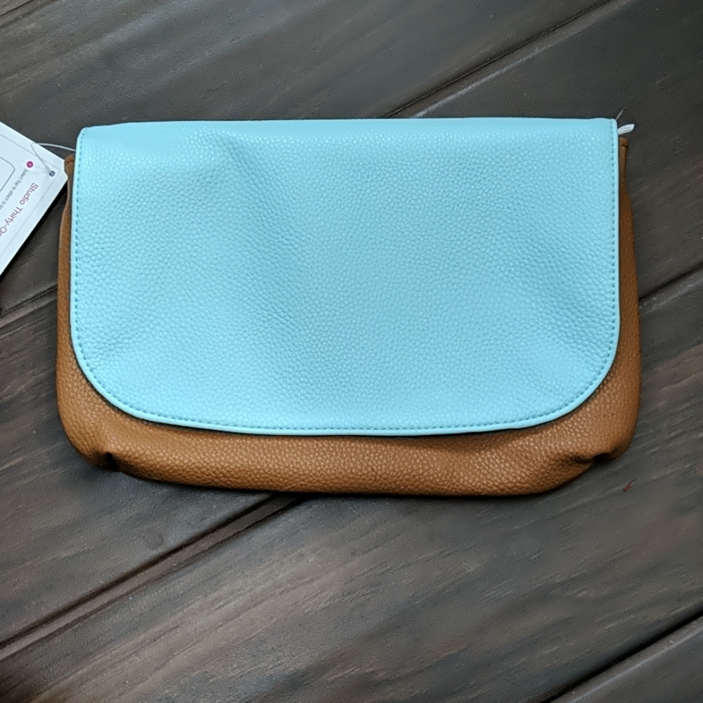 Studio Thirty-one clutch